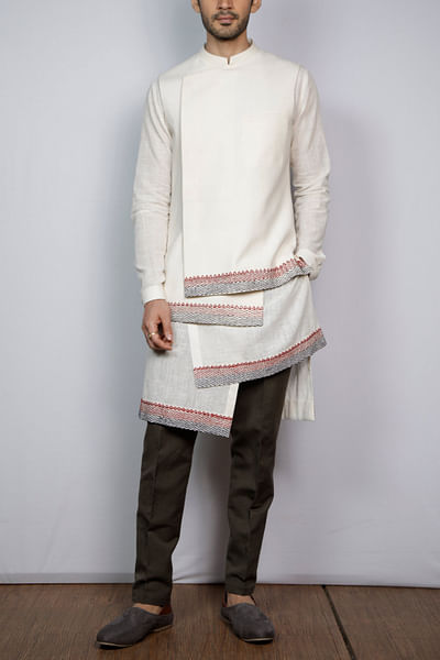 Off-white asymmetric embroidered bandi set