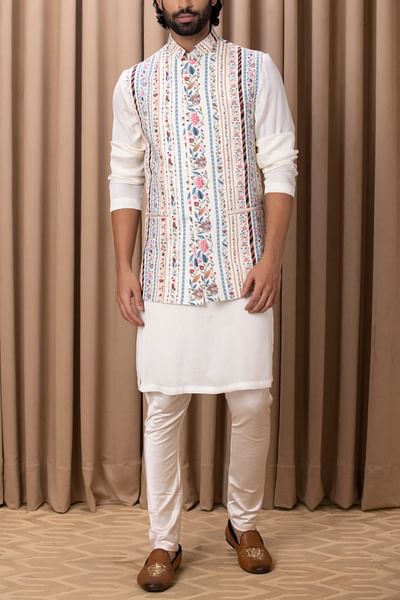 Off-white floral printed bandi kurta set