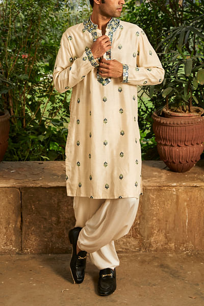 Off-white rabari mirror work kurta set