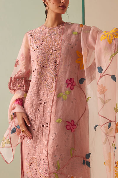 Old rose floral appliqued dupatta
