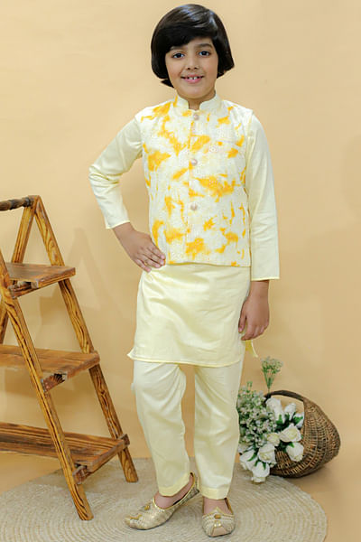 Pastel yellow tie-dye print bandi kurta set