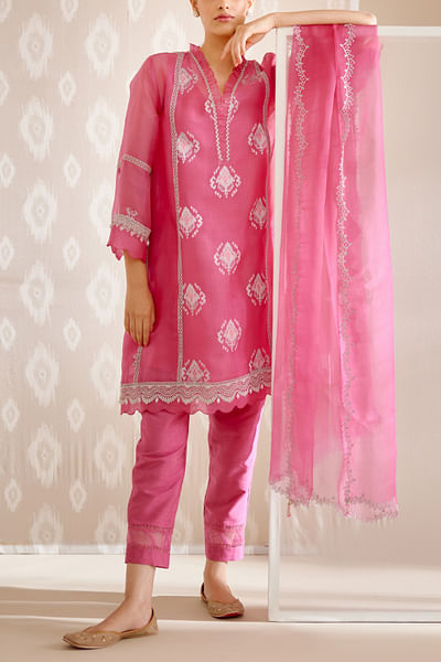 Pink Ikat motif embroidered kurta set