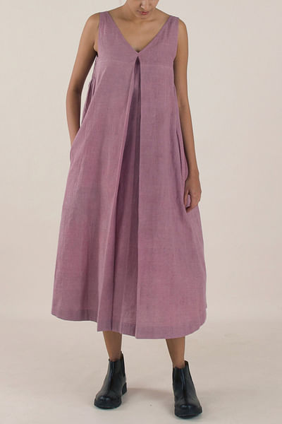 Pink invert box pleated sleeveless dress