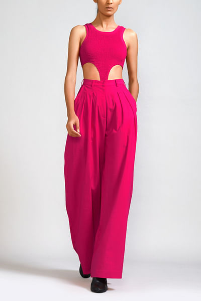 Pink pleated cotton trousers