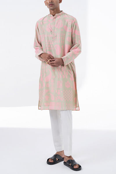 Powder pink hamsa print kurta set