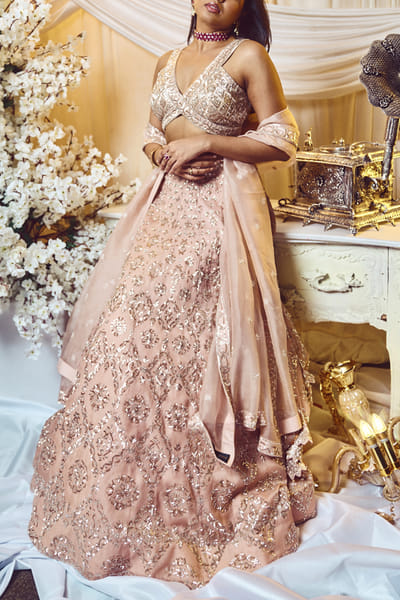 Varun Chakkilam Primrose pink embroidered lehenga set VACNOV2314