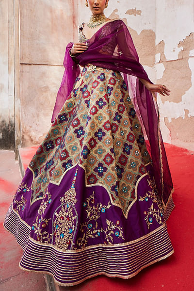 Purple jharokha-inspired banarasi lehenga set