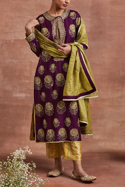 Purple zari and silk thread embroidery kurta set