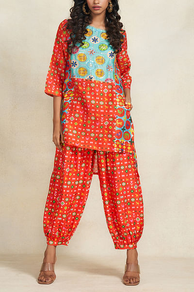 Red animal and geometric print salwar pants