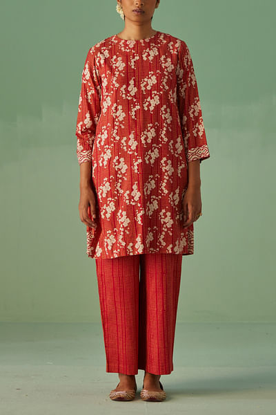Red block print kurta and pants
