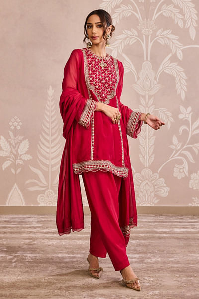 Red embroidered kurta set