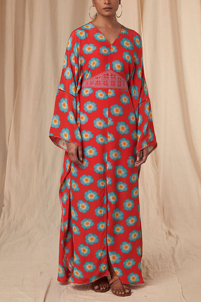 Red floral printed slit kaftan and belt