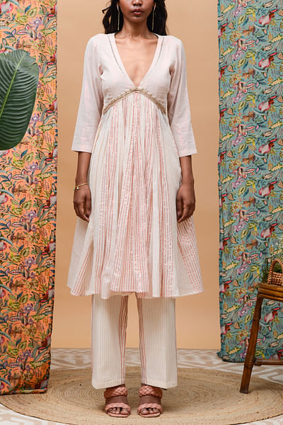 Rose gold trim accent kurta set