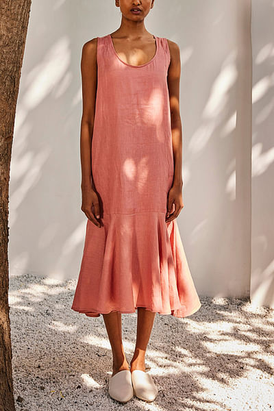 Salmon pink volumised linen dress