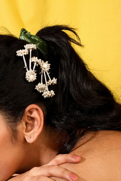 Silver pearl studded hair pins
