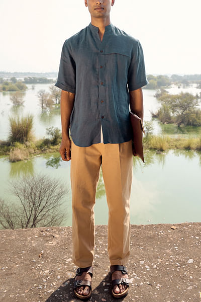 Stone blue band collar linen shirt