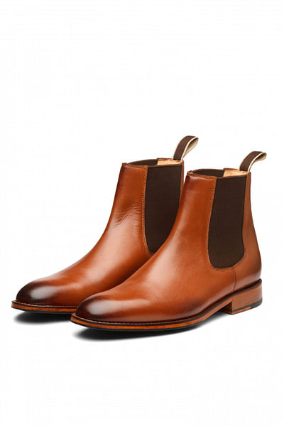Tan chelsea leather boots