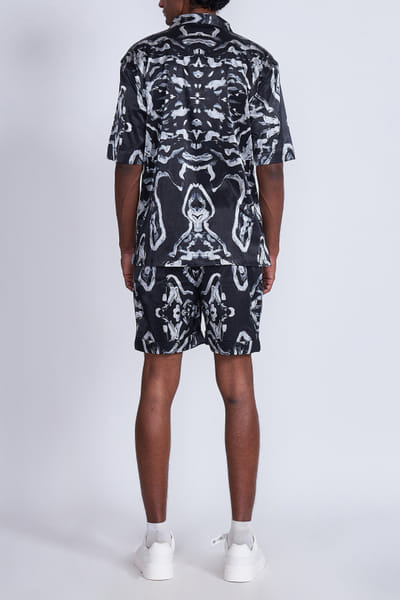 Advait White and black printed shirt AVTJAN24D118