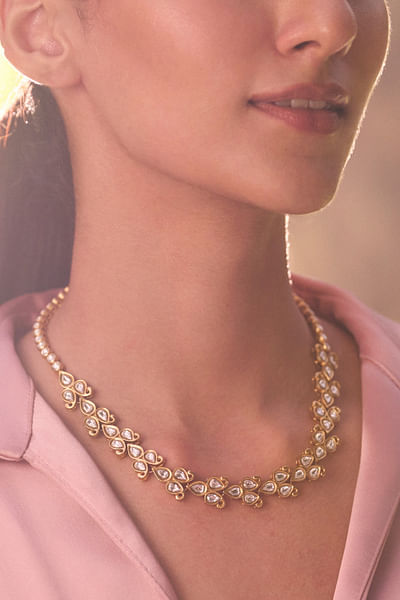 White and gold semi-precious stone necklace