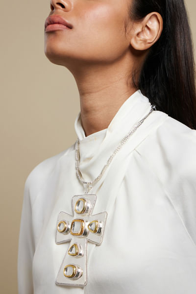 White cross polki necklace