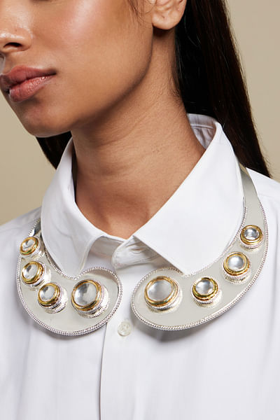 White curve polki collar necklace