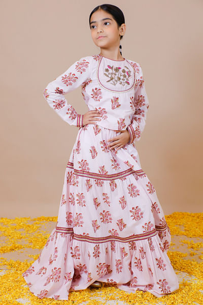 White floral block print tiered skirt set