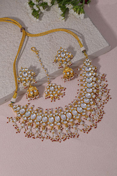 White kundan and pearl studded necklace set
