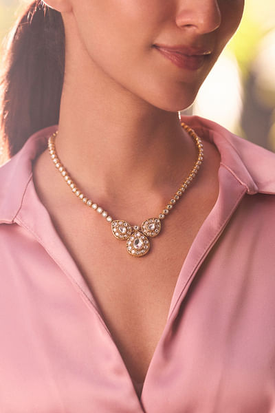 White kundan cluster necklace