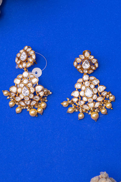 White kundan earrings