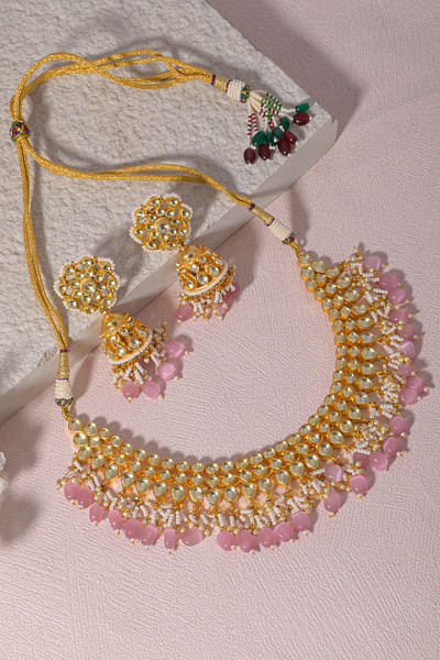 White kundan studded necklace set