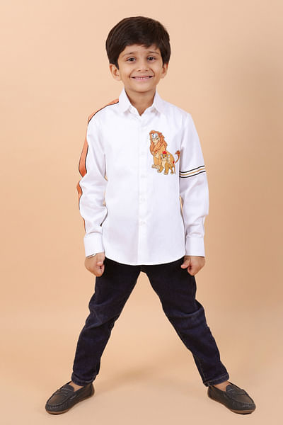 White lion king embroidery shirt