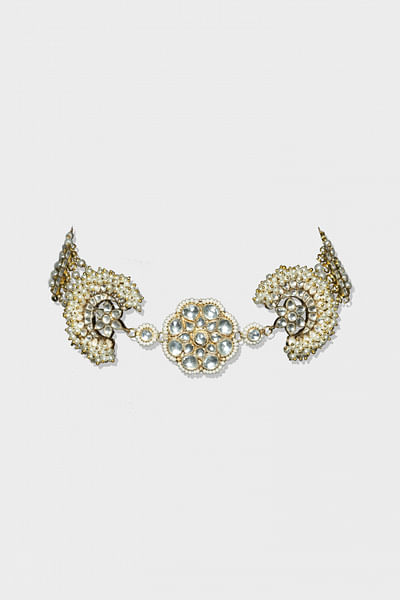 White pearl and kundan choker