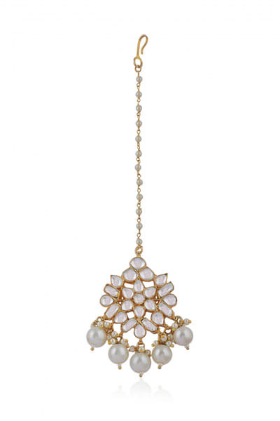 White pearl embellished maang tikka