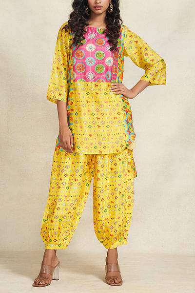 Yellow animal and geometric print salwar pants