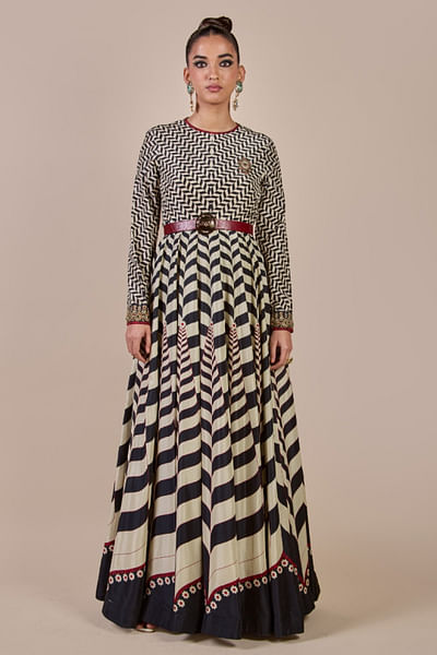 Ivory and black chevron print anarkali