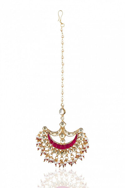 Kundan and pearl maang tikka