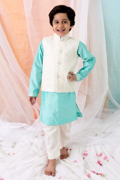 Chotibuti White sequin embroidered jacket set CHOTJUN26D147485