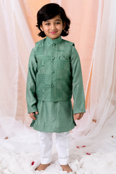 Chotibuti Green thread embroidered jacket kurta set CHOTJUN26D147486