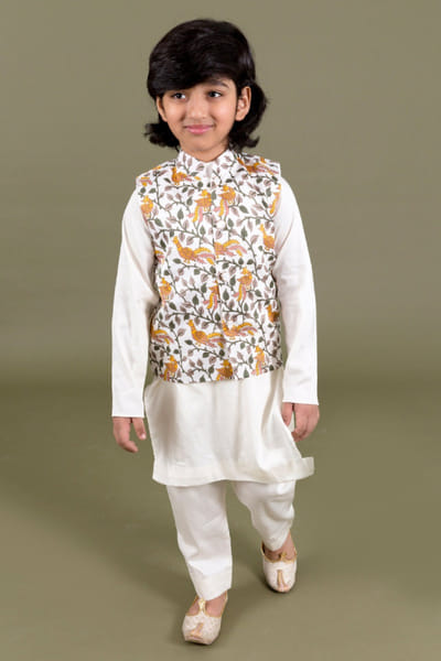 Chotibuti Off white printed jacket kurta set CHOTJUL26D148722