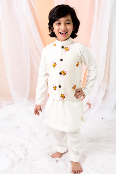 Chotibuti Off-white honey bee embroidered jacket set CHOTJUN26D147480
