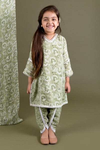 Chotibuti Green lace embroidered dhoti kurta set CHOTJUL26D148713