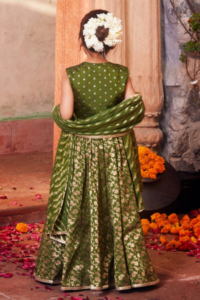 Chotibuti Green brocade banarasi lehenga set CHOTJUN26D147345