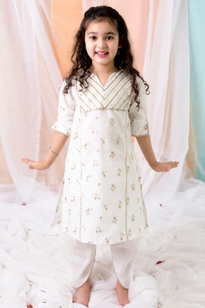 Chotibuti Ivory zari embroidered kurta set CHOTJUN26D147473