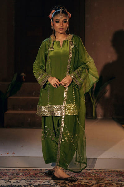 Mehendi green appliqué kurta salwar set