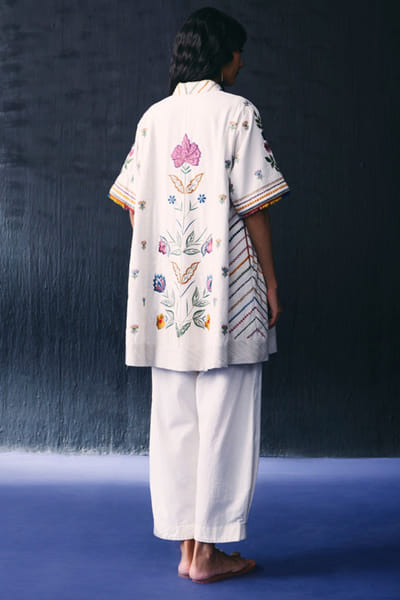Bo tree White floral thread embroidered kurta set BOTRJUL26D149073