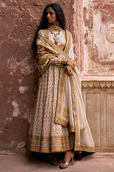 Ivory silk thread embroidered anarkali set