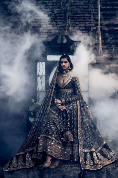 Black marori-sequin embroidered pishwas set