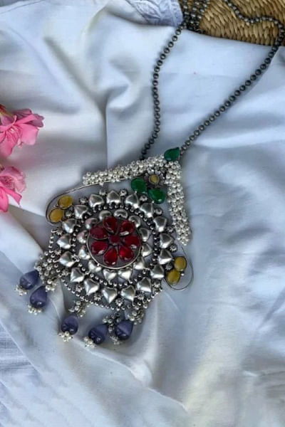 Multicolour stone embellished necklace