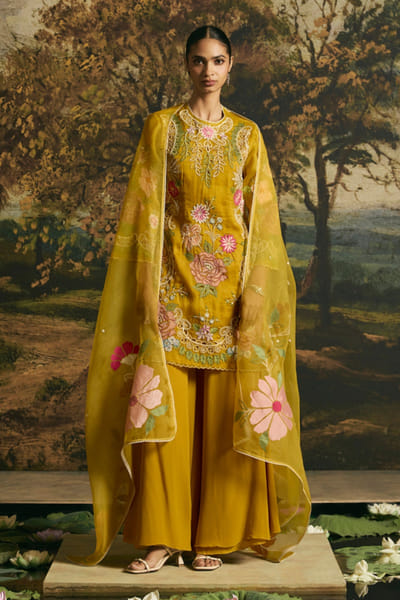 Chandrima Amber yellow applique dupatta CHANAUG26D151306