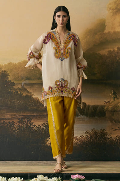 Chandrima Ivory and yellow thread embroidered tunic set CHANAUG26D151300